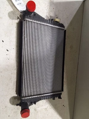 Бензиновый интеркулер 2,0 л 2012–2019 Volkswagen BEETLE - Изображение 1 из 4