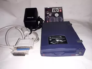Iomega Zip 100 Z100P2 - PORTA PARALLELA - TESTATO E FUNZIONANTE - Foto 1 di 12