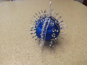 RARE LEEWARDS Blue / Silver VTG Hand Beaded Sequin Pin Christmas 4" Ornament - Picture 1 of 3