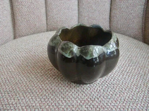 Van Briggle Pottery Brown Drip Melon Bowl Vase Colorado Springs 2.75 inch Tall - Picture 1 of 3