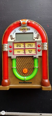 Soundesign Country Hits Jukebox Alarm Clock - plays 4 classic country hits Cover