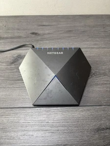 Commutateur Gigabit Ethernet avancé 8 ports NETGEAR Nighthawk S8000 GS808E - Photo 1/2