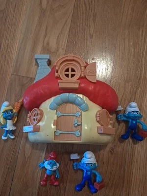 Mcdonalds happy meal brinquedos smurfs- Papai, 2 Handy, Smurfette & House! - Imagem 1 de 4