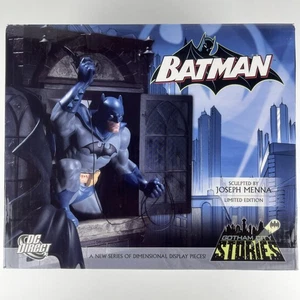 Batman (Gotham City Stories) Statue 5.75" DC Direct Limited Edition Joseph Menna - Bild 1 von 15