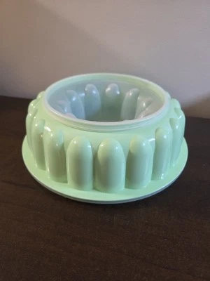 Vintage Tupperware Mint Green Fluted 9” Jello Mold Ice Ring 1202 - Image 1 of 4