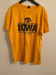 University of Iowa Mom T Shirt - Large. Never worn - Picture 1 of 2