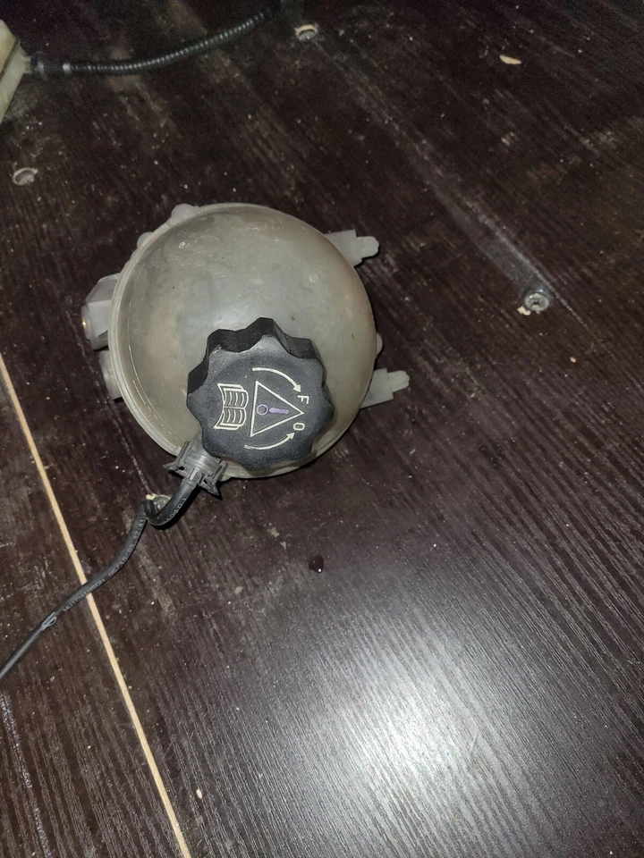 Botella refrigerante de tipi Peugeot Partner  - Imagen 1 de 1