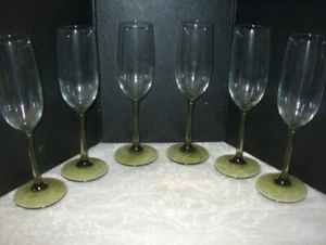 WINE/CHAMPAGNE FLUTES/GLASSES SET OF (6) CLEAR W/OLIVE GREEN STEMS U.S.A MADE - Picture 1 of 7
