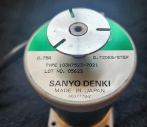 Sanyo Denki 103H7523-7021 Step-Syn Stepping Motor - Picture 1 of 6