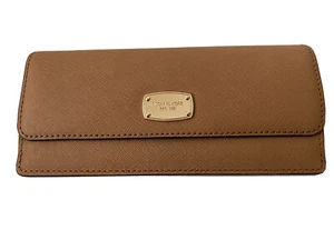 NEW MICHAEL KORS JET SET TRAVEL LUGGAGE SAFFIANO LEATHER FLAT WALLET - Picture 1 of 4