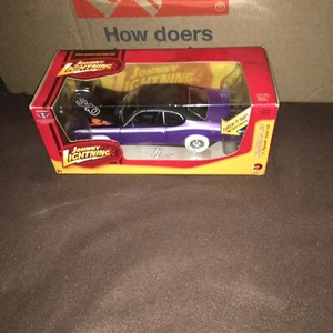 1/24 SCALE JOHNNY LIGHTNING '71 PLYMOUTH DUSTER 340 PURPLE @@ WHITE LIGHTING @@ - Picture 1 of 11