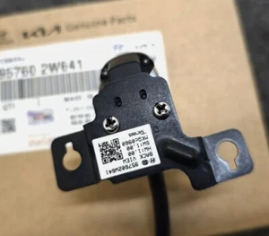 Conjunto de cámara de visión trasera genuina 95760 2W641/2W661 para Hyundai Santa Fe 15-19 - Imagen 1 de 3