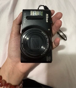 Nikon COOLPIX S9600 16 MP 22x Optical Zoom Compact Digital Camera with Charger - Picture 1 of 4