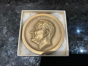President Lyndon Baines Johnson Bronze Inaugurated Medal - Medallic Art CO 1965 - Picture 1 of 2