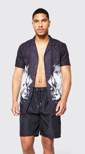 Boohoo Man Tall strukturiertes Totenkopf Shirt und Badeset, Größe Medium - Bild 1 von 5
