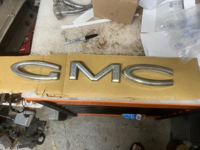 1960 1965 GMC Chrome Grill Grille Letters Original 1000 1500 2000 4000 5000 1961 - Image 1 of 4