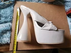 Cape Robbin Gossip Girl Platform Heels SALE EVALYN Sz 10 Nude - Picture 1 of 14