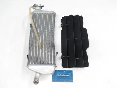 2011-2015 KTM 250 350 450 SX-F OEM правый радиатор 2013-15 XC-F (запасная сторона заполнения) - Изображение 1 из 4