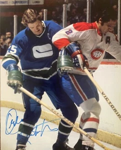 ¡Foto 8x10 firmada por Orland KURTENBACH! VANCOUVER CANUCKS 1er capitán con certificado de autenticidad - Imagen 1 de 2