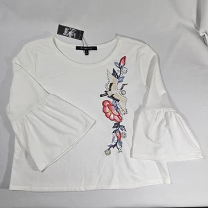 Blusa para mujer Rampage blanca boho mangas campana bordada talla grande flor pájaro - Imagen 1 de 12