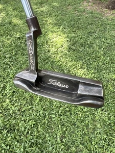 Scotty Cameron Newport Custom Putter 34.25 Red Leather Grip Master Stitchback - Picture 1 of 24
