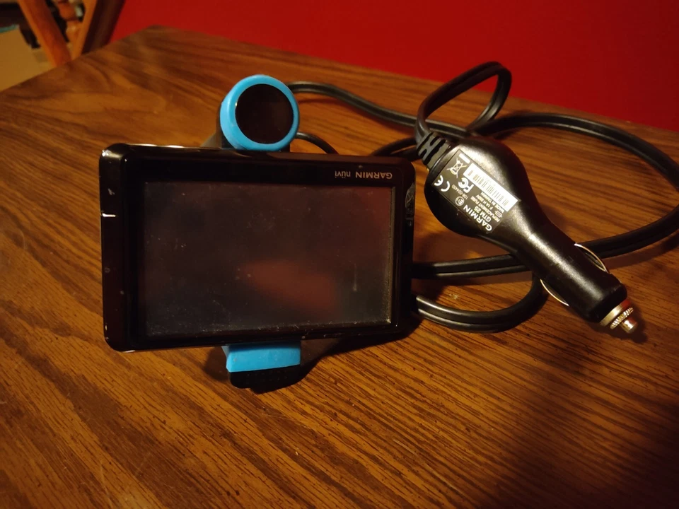 Garmin nüvi 265W Automotive Mountable With Car Charger, Working - Image 1 of 4