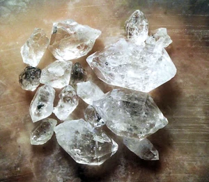 50cts mixed lot small mine run Diamond Quartz crystal specimens Pakistan # 10 - Picture 1 of 1