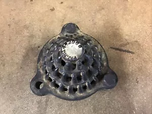 Cast Iron Foot Valve Strainer Conical Shape Fits 1 1/4” Hose C/W One Way Valve - Picture 1 of 4