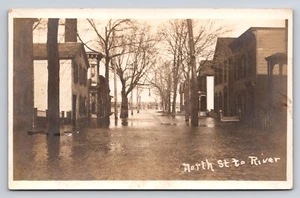 Cartolina RPPC disastro alluvione nord st to river foto reale lampione palo elettrico - Foto 1 di 2
