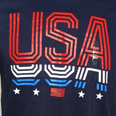 NUEVO CON ETIQUETAS Camiseta Kohl's Para Hombre Gráfica Grande Azul Marino Verano Informal Camiseta Foto 1 de 4