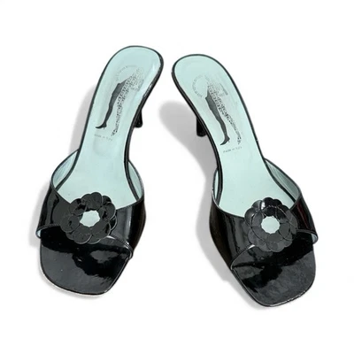 Diapositivas de charol Belle by Sigerson Morrison talla 9B para correr ajuste pequeño talla 8 Foto 1 de 4