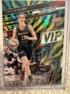 2025 Panini The National Gold Pack VIP Caitlin Clark Baja Blast Prizm RARO #1🔥 - Foto 1 di 3