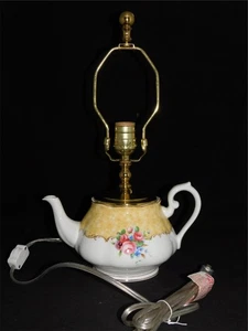 ROYAL ALBERT 1990'S BOUQUET 100 YEARS TEAPOT LAMP - Picture 1 of 5
