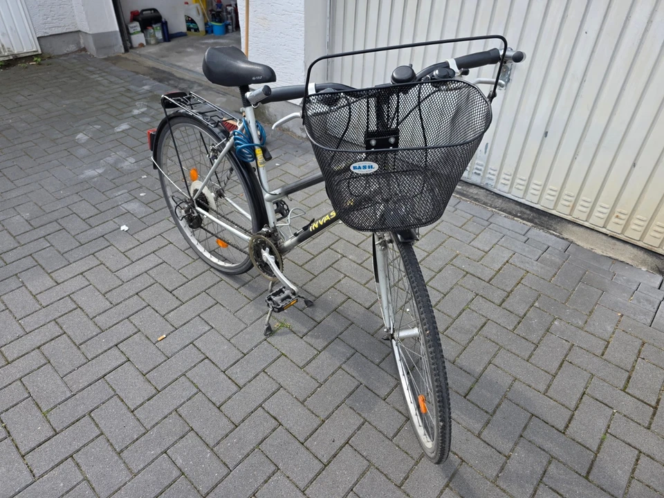 altes Damen Fahrrad - Bild 1 von 4
