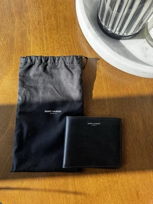 SAINT LAURENT PARIS EAST/WEST WALLET IN GRAIN DE POUDRE LEATHER - Image 1 of 4