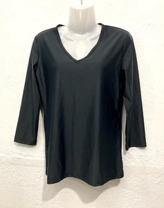 Melly M V Neck 3/4 Sleeve Pullover Top Black Minimalist Golf USA Size M New - Picture 1 of 7