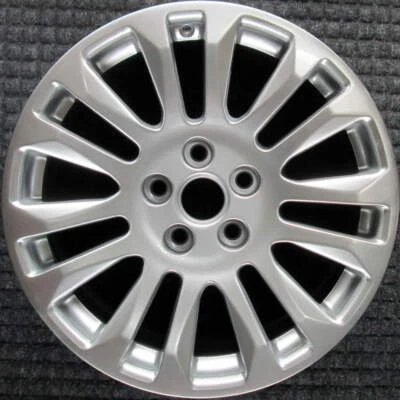 Rueda Cadillac CTS Hyper Silver 18 pulgadas OEM 2010 a 2014 Foto 1 de 2