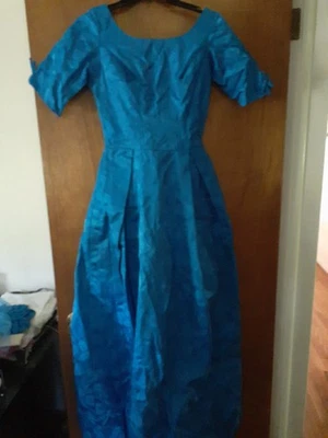 De colección. 1960’s Mendicino Mujer’s Azul Nupcial Tienda Vestido Dama de honor con Tocado Foto 1 de 4