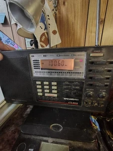 Sangean ATS-803A AM/FM/SW PLL Synthesized Weltempfänger Radio Akku & AC - Bild 1 von 18