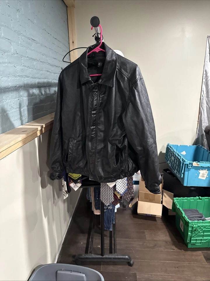 Jaqueta de couro masculina Covington tamanho G preta com zíper - Imagem 1 de 4