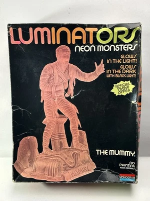 1991 MONOGRAM LUMINATORS  THE MUMMY #1622 Box with Paperwork and sprues - Image 1 of 4