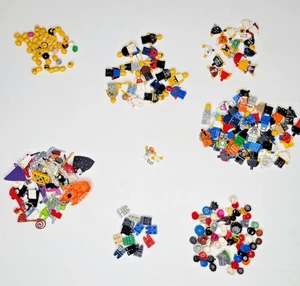 Lego Minifigures & Accessories Lot 100+ Pieces 11.5 Ounces Figures Hair Heads - Picture 1 of 12