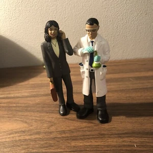 Lakeshore community block play people Lot Of 2 Scientist And Lawyer - Picture 1 of 7