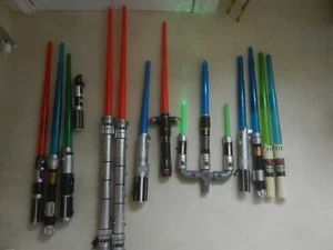 Star Wars Lichtschwert Sammlung x 13 Darth Maul Vader Anakin Skywalker Kylo Ren - Bild 1 von 5