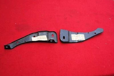 75 76 77 78 NOS FORD MUSTANG 2 PAR SOPORTES MONTAJE PARRILLA D5ZZ 8182 A y 8183 A Foto 1 de 2