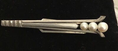 VINTAGE MIKIMOTO TOKYO STERLING SILVER GRADUATED 3 PEARL TIE CLIP/BAR - Image 1 of 4