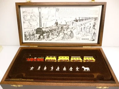 Minitrix 51 1010 00 N Der Adler 5-teilig mit 9 Zinnfiguren in edler Holzbox TOP - Bild 1 von 4