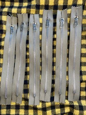 Лот из 6 предметов новый идеальный? Желтовато-коричневые металлические брюки с закрытыми молниями 7 дюймов новые из старых запасов - Изображение 1 из 4