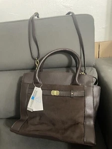 Time and Tru Tasche mit verstellbarem Riemen, Farbe braun - Bild 1 von 9