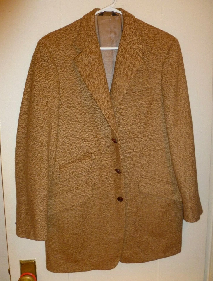 Paul Stuart Gold Brown Fancy Herringbone Tweed Blazer Jacket, Size 40 - Image 1 of 4